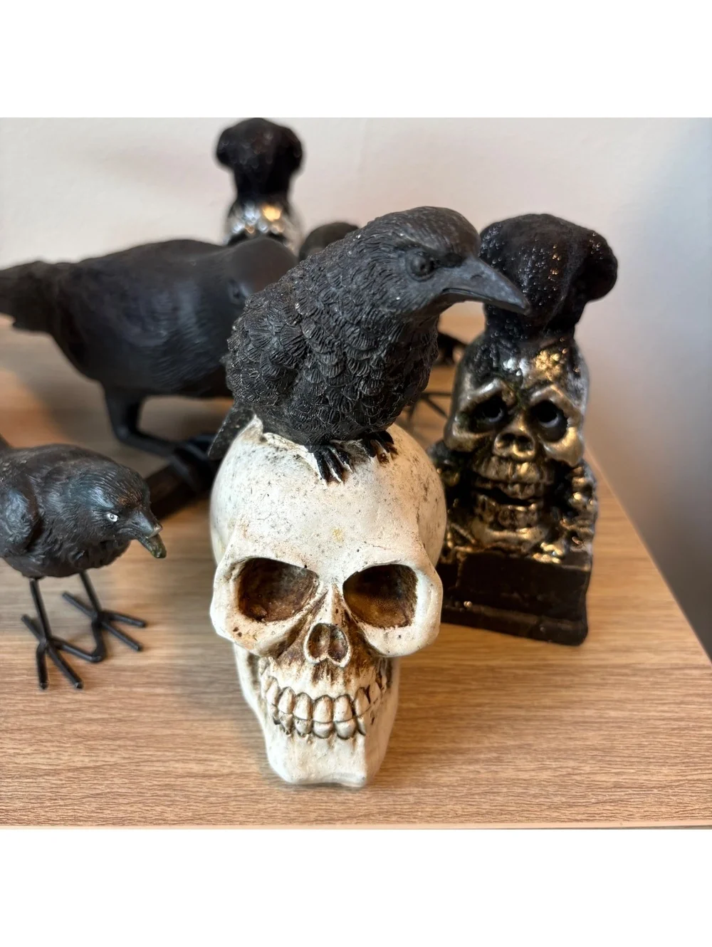 Halloween Raven & Skull Decor Lot – 7 Pieces Gothic Crows, Skulls, Spooky Decor